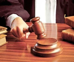 Moldoveni cu venituri mici vor avea acces la avocat plătit parțial de stat