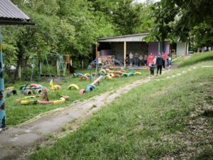 Panică la o grădiniță din nordul țării: 60 de copii evacuați în urma unui incendiu