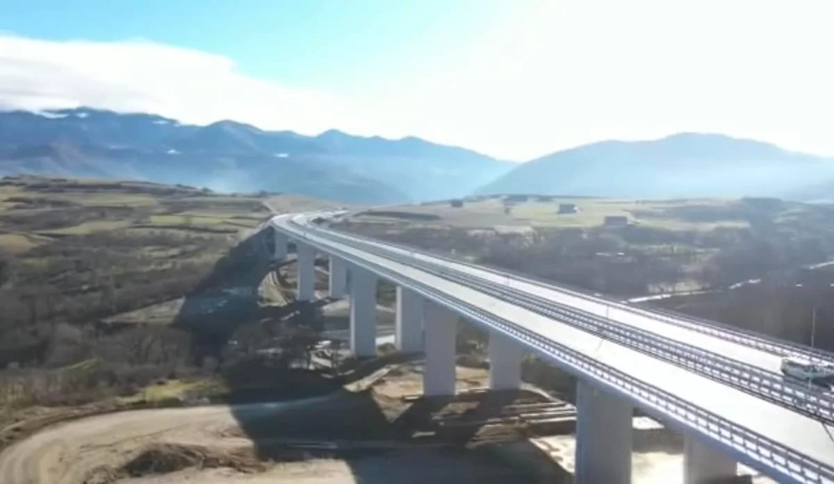 Autostrada care străbate Carpații. Șoferii, pregătiți să numere lunile