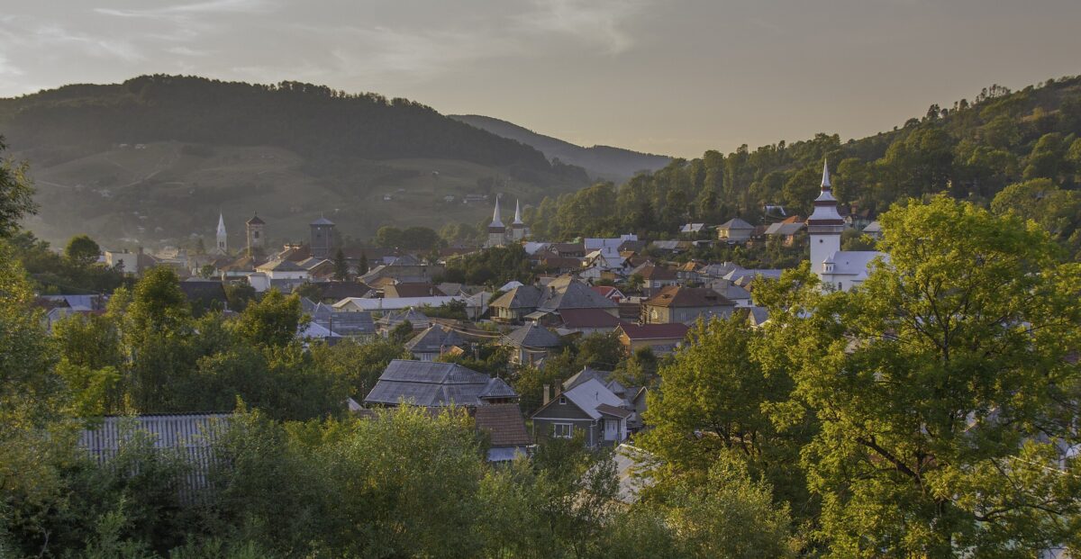 Cetatea din Apuseni care ascunde un blestem vechi de secole. Misterul tunelului ascuns