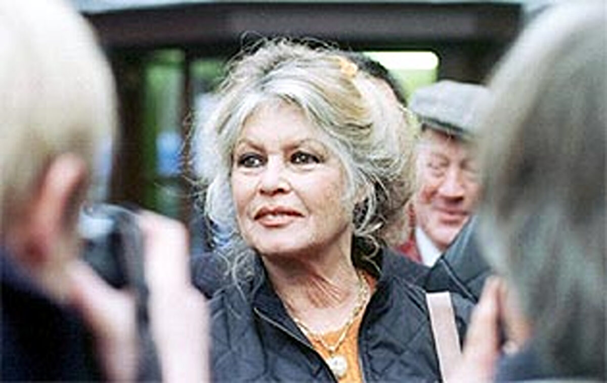 Brigitte Bardot sare în apărarea lui Bedos şi Depardieu: Feminismul nu este genul meu