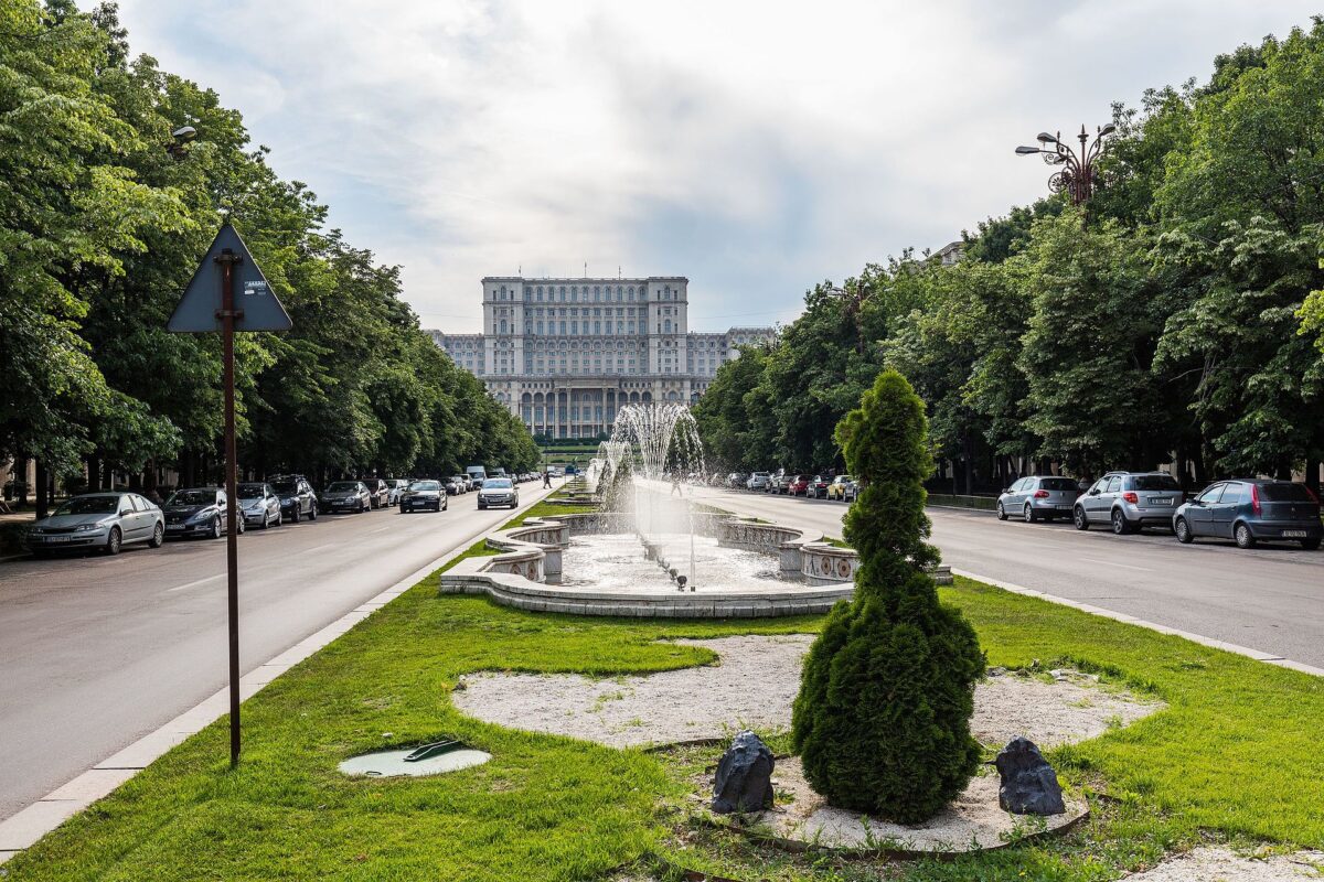 Bucureștiul, ridicat în slăvi de jurnaliștii britanici: „Micul Paris” din inima Europei
