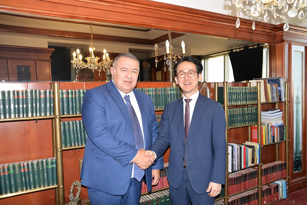 Dialog la nivel înalt CCIR - Hyundai Heavy Industries