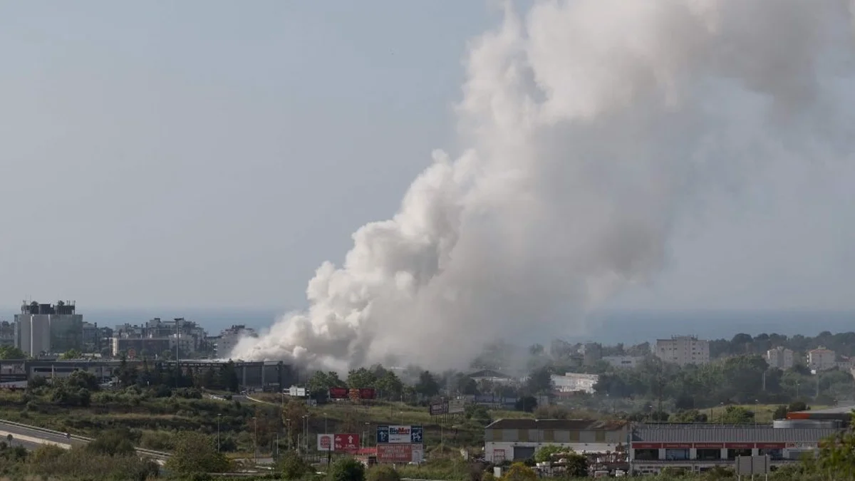 Nor toxic de clor într-o zonă plină cu români. Oamenii, îndemnați să rămână în case