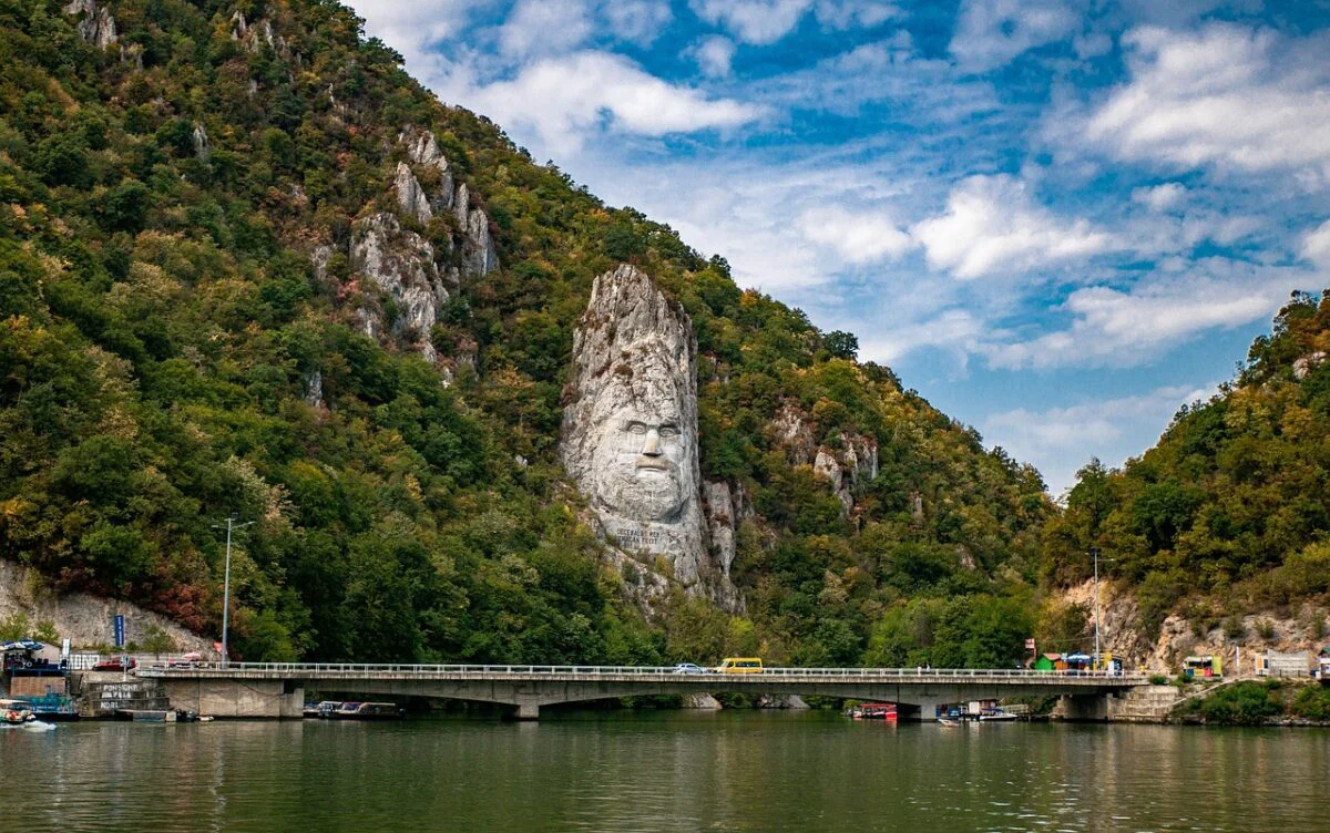 Templul din România, înecat în Dunăre la ordinul comuniștilor, refăcut după ani de uitare