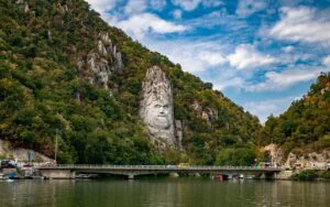 Templul din România, înecat în Dunăre la ordinul comuniștilor, refăcut după ani de uitare