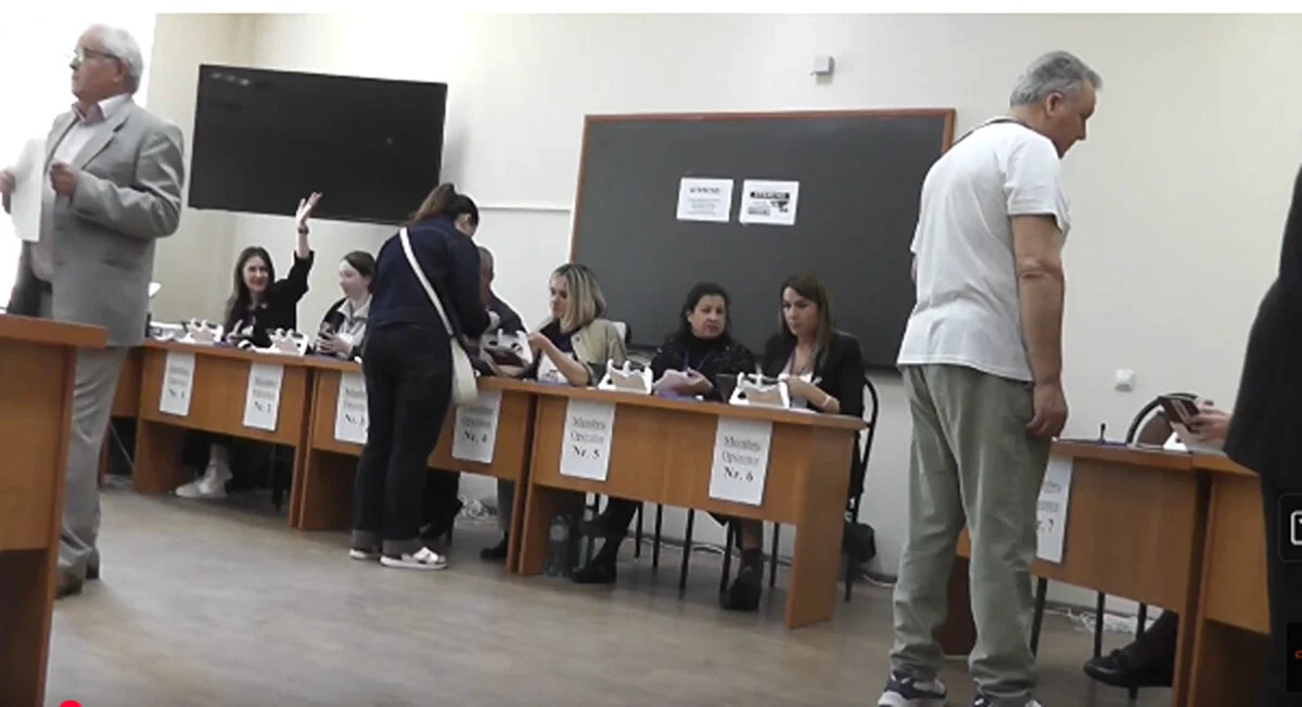 Fără cozi la secţiile de votare în Republica Moldova