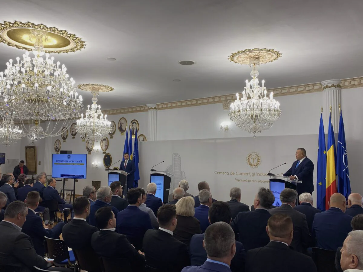 O dezbatere cu un singur candidat. George Simion, sub reflectorul Camerei de Comerț