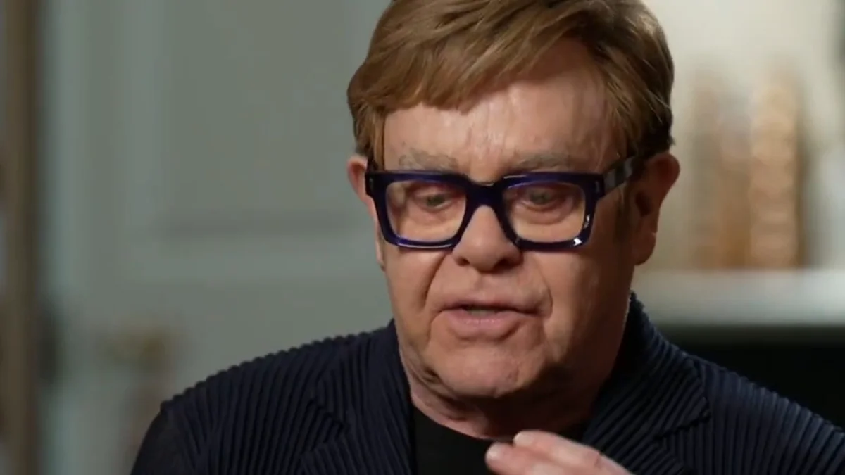 Elton John, furios pe guvernul britanic: Sunt niște ratați absoluți