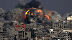O mamă din Republica Moldova evacuată din Fâșia Gaza. Copiii rămân în mijlocul războiului