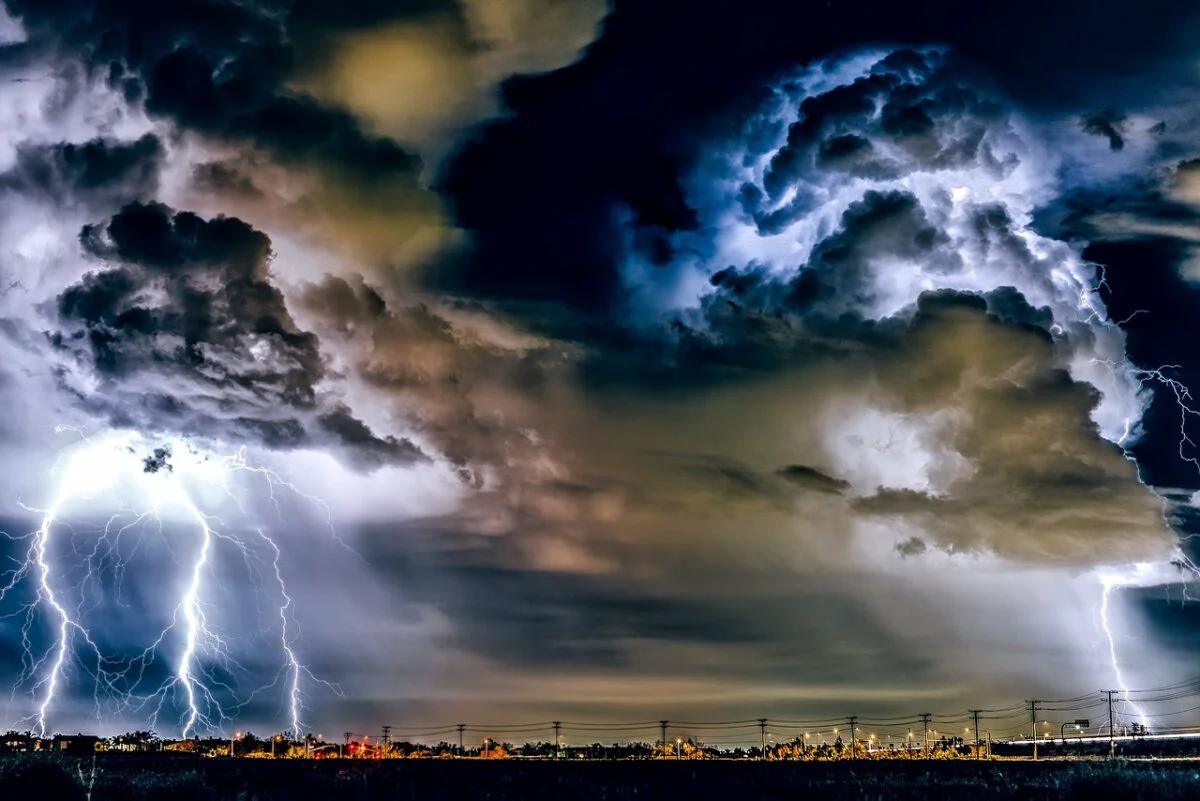 Toată România, sub avertizare meteo. Furtuni puternice și răcire accentuată