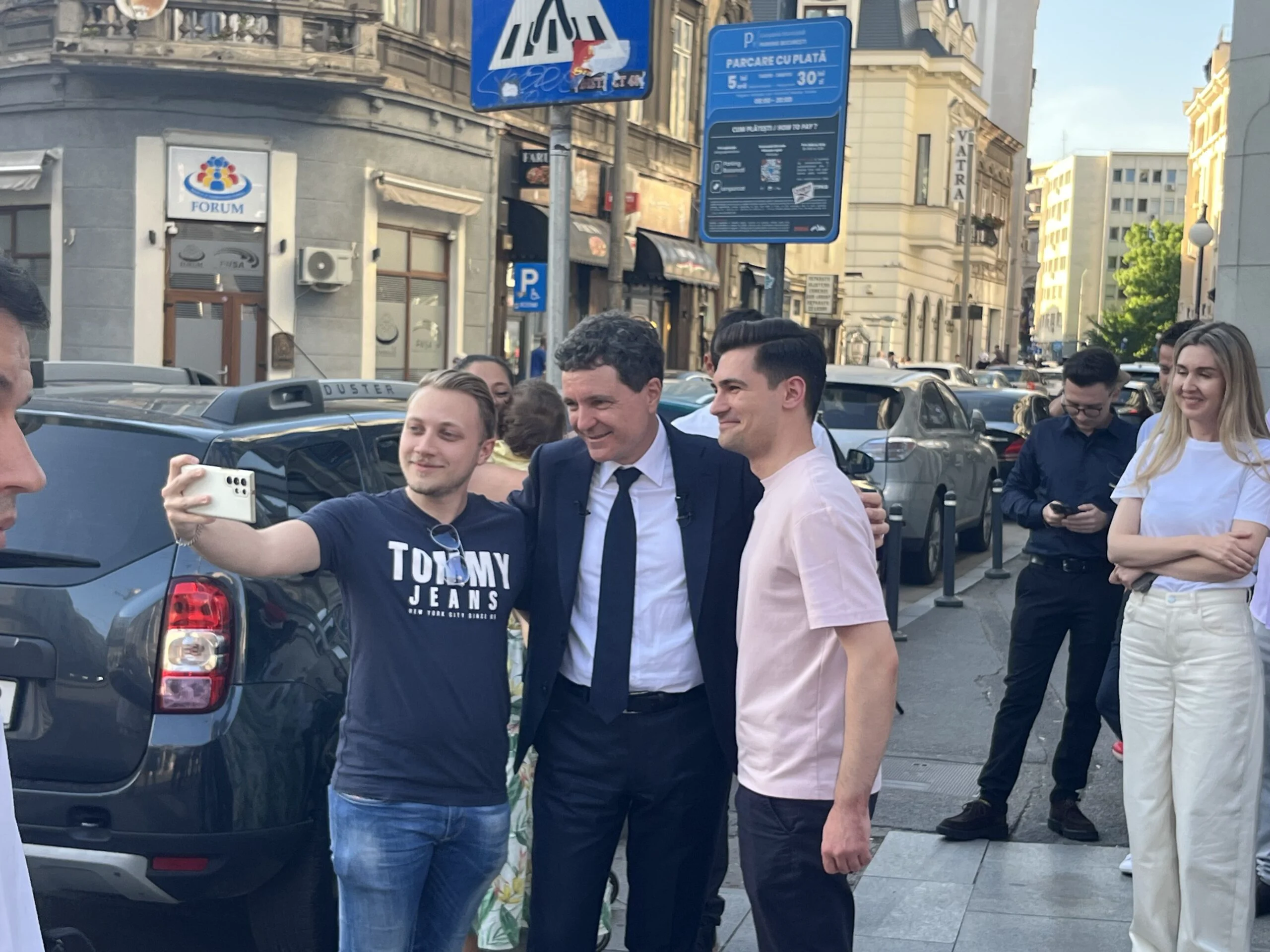Smile, Nicușor! (sursă foto: arhiva companiei)