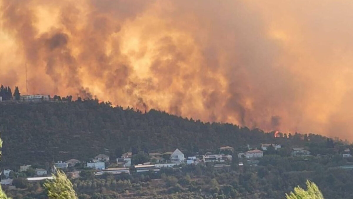 Incendii puternice în Israel. Toate drumurile au fost redeschise