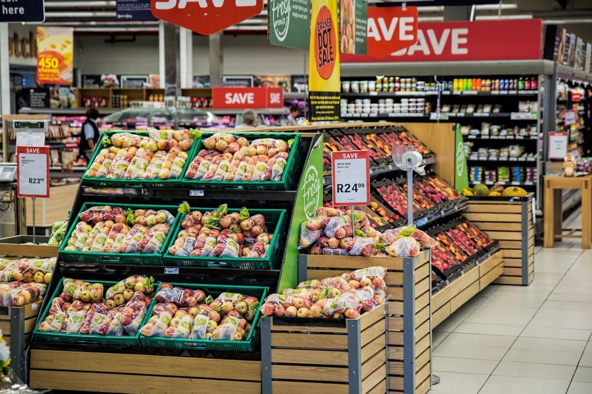 Regulă nou în magazinele din România. Din 11 mai, se cere buletinul