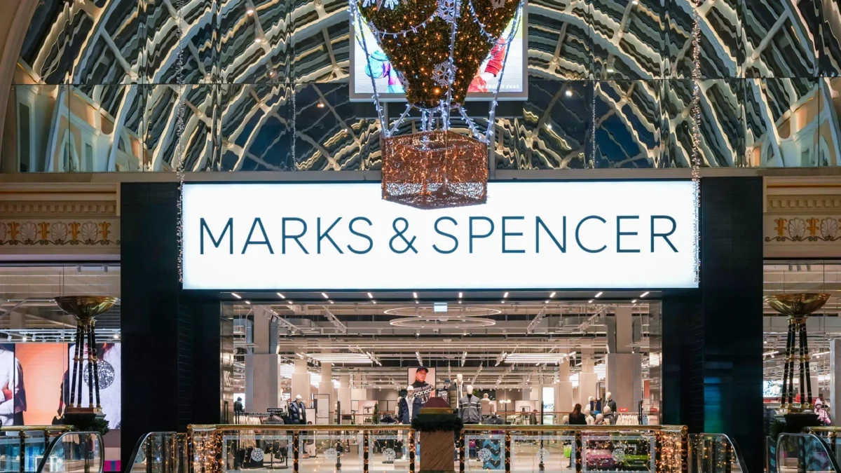 Marks & Spencer pierde o treime din profit după un atac cibernetic
