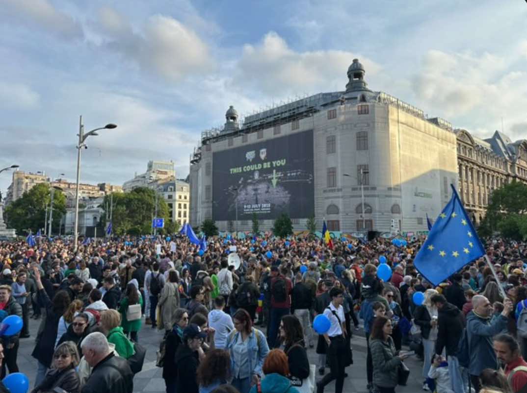 Miting pro-UE în București. Participanții cer un viitor european