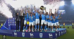 Napoli, pentru a patra oară campioana Italiei. Fanii s-au vopsit pe cap