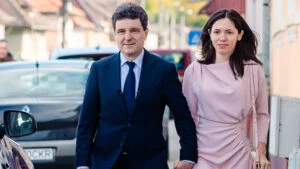 Iulia Albu, despre ținuta Mirabelei Grădinaru: Este o femeie foarte frumoasă, dar există o problemă