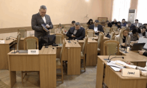 Marşul LGBT, motiv de polemică în Consiliul municipal Chişinău. Consilierii PAS au părăsit sala de ședințe