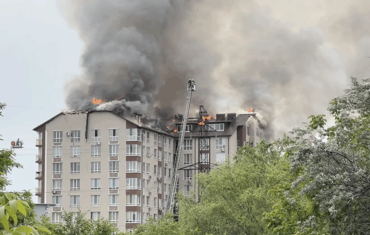 Noi detalii despre incendiul devastator de la Durlești. Zeci de mii de consumatori din Chișinău au rămas fără lumină  