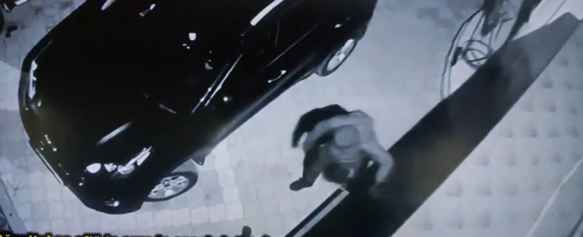 Un polițist, împușcat în timpul reținerii unui presupus ucigaș al soției unui om de afaceri din Chișinău
