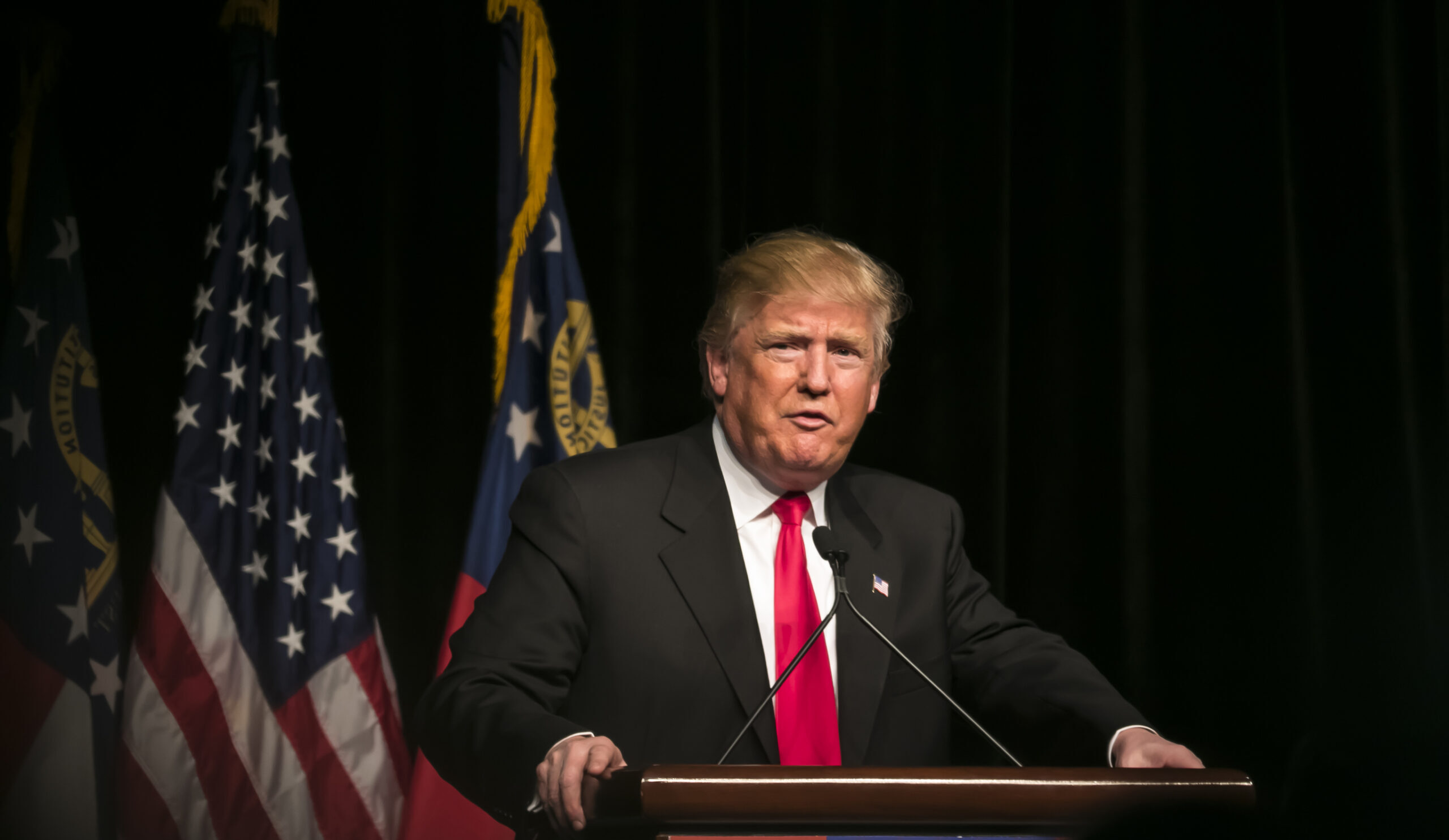 Trump a anunțat semnarea unui acord de pace între Armenia și Azerbaidjan, la Washington