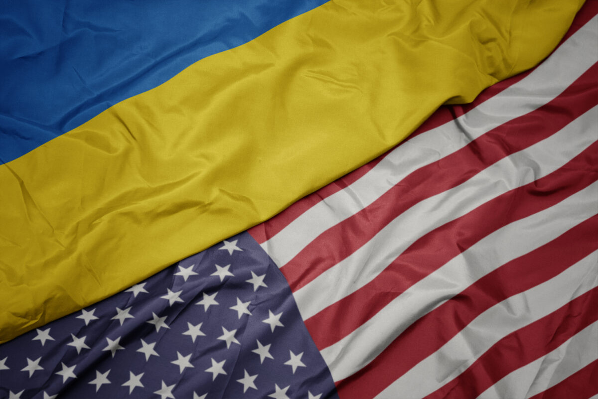 Acordul de pace va aduce și înlocuirea lui Zelenski. Un expert militar vorbește despre condiția impusă de Trump
