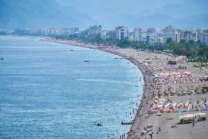 Vacanțele la mare, mai scumpe cu 15% în 2025. Turcia și Bulgaria, în topul preferințelor