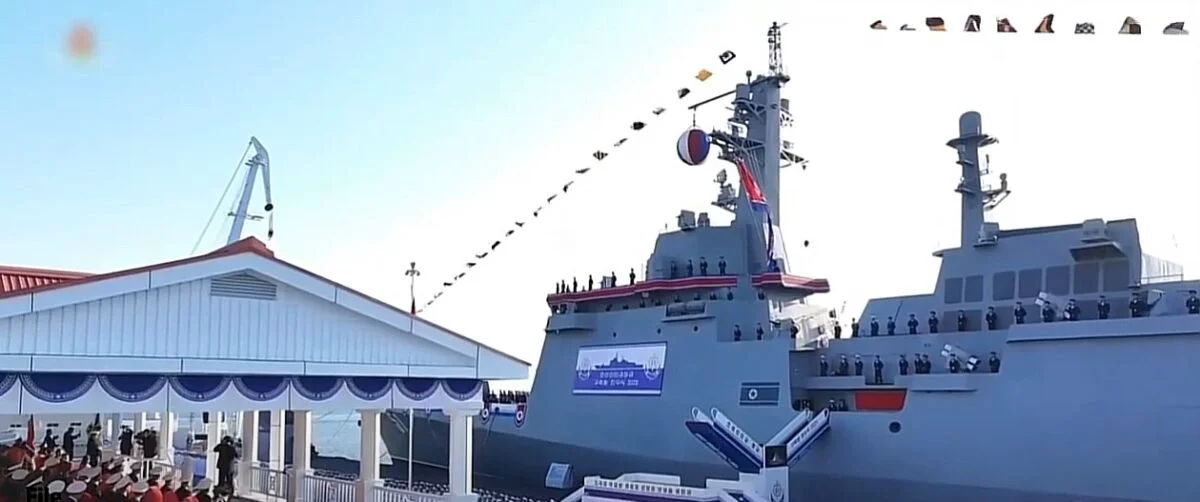 Mândria lui Kim Jong Un, afectată. Un distrugător nord-coreean a ratat lansarea la apă