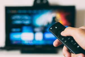 Totul despre achiziția și instalarea televizorului modern: de la selecție la conectivitate