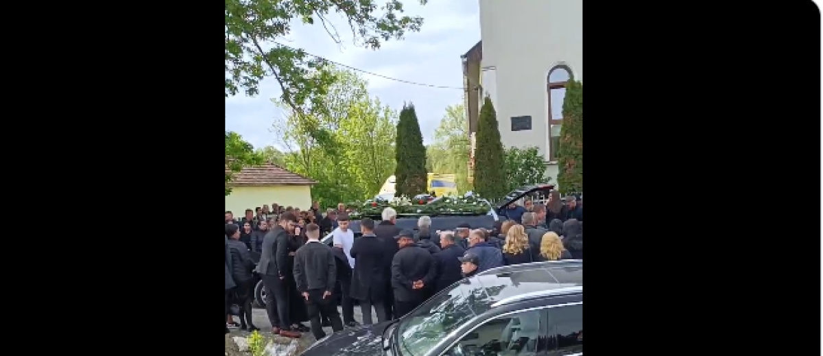Adolescent de 15 ani, înmormântat în sunet de motoare turate la maxim