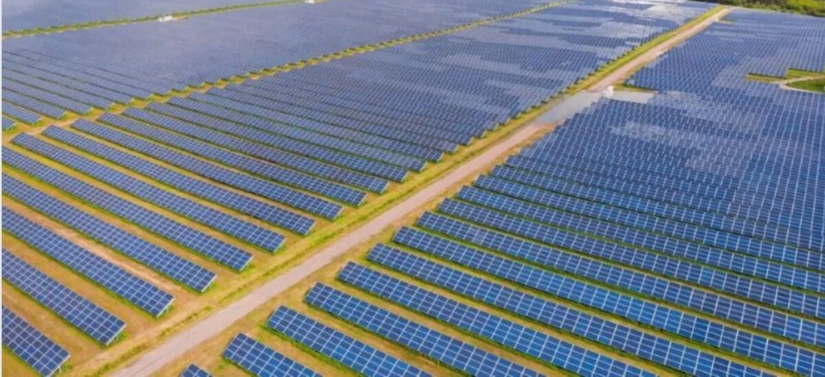 Fosta haldă de zgură a Oradiei, mega-parc fotovoltaic