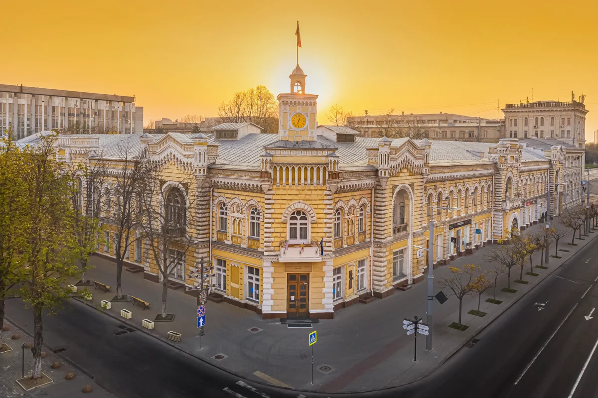 Bugetul Chișinăului, subiect de dispută. Primarul cere dezbatere, Executivul spune pas