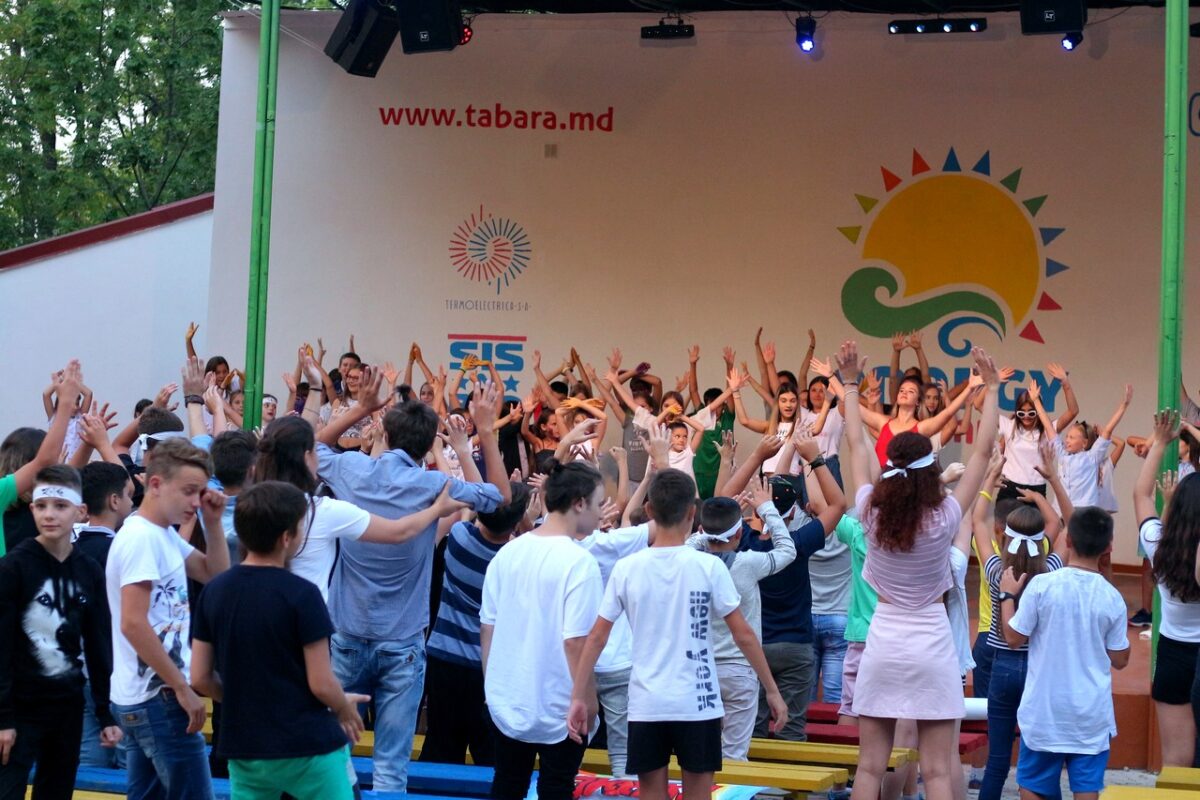 Vacanța de vară 2025, înscrierea copiilor în tabere. Ghid complet pentru părinți