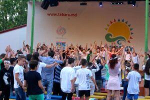 Vacanța de vară 2025, înscrierea copiilor în tabere. Ghid complet pentru părinți