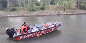 Un bărbat s-a aruncat în Bega, din zona Podului Îndrăgostiților. A fost găsit mort de scafandri