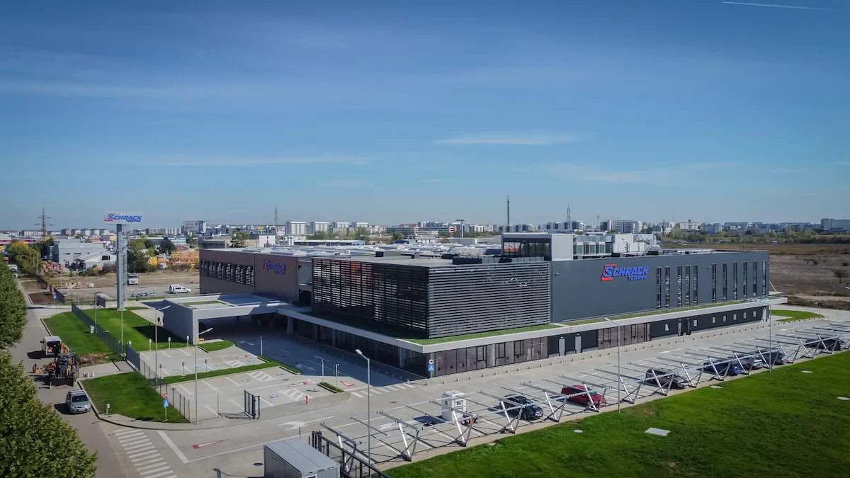 Reprezentanța din România a grupului austriac Schrack Technik GMBH, un actor important în domeniul soluțiilor electrice, a inaugurat marți, 17 iunie, noul centru logistic de ultimă generație. (sursă foto: arhiva companiei)