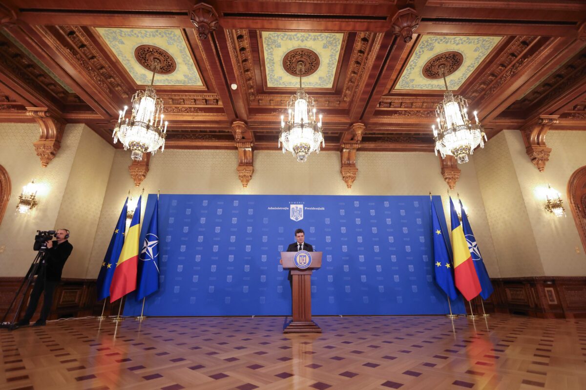 Mesaj de Anul Nou de la Cotroceni: Să ne dorim ca agresorii să nu învingă