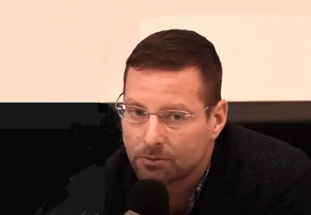 Caniculă politică: PSD-iști cu Uber-ul, rucsacul lui Bolojan, joaca de-a președintele a lui Nicușor Dan și nesimțirea lui Neamțu