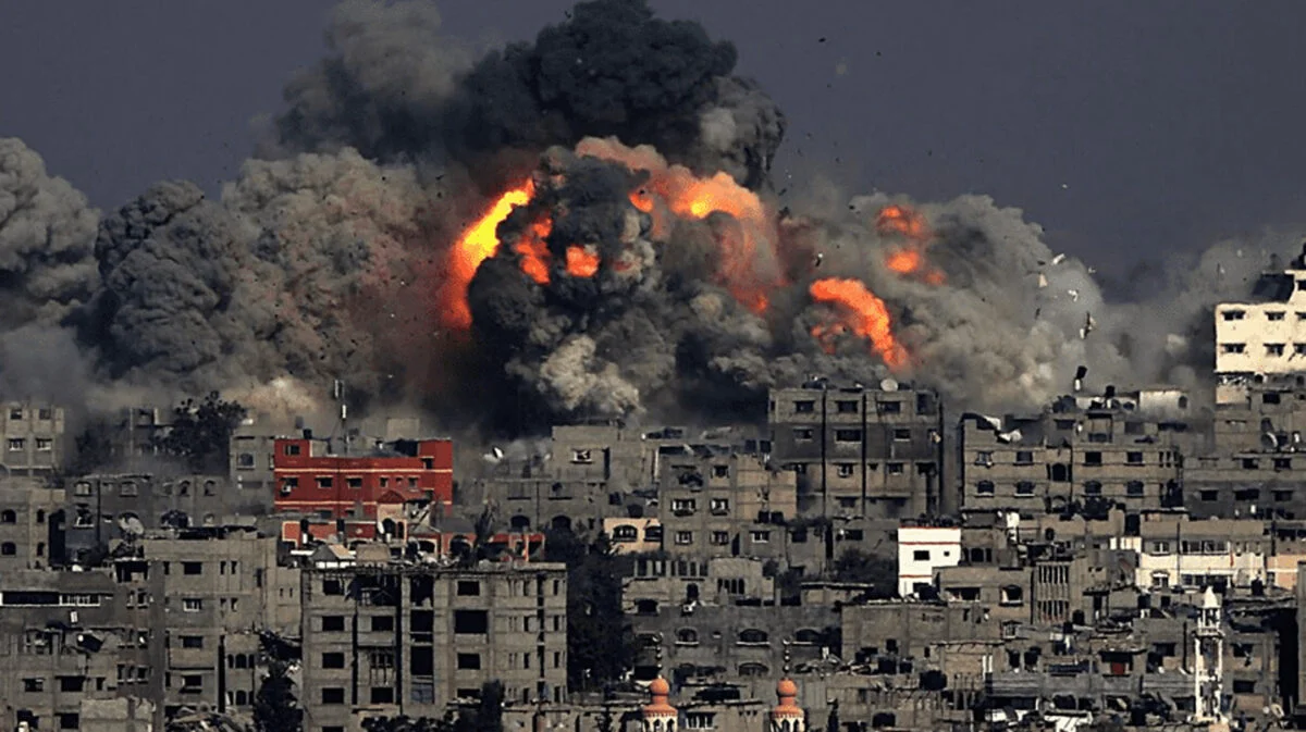 Cel puţin 44 de palestinieni ucişi în Gaza. Copiii mor pe capete