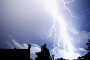 Ce a provocat furtuna de luni. Explicația meteorologilor