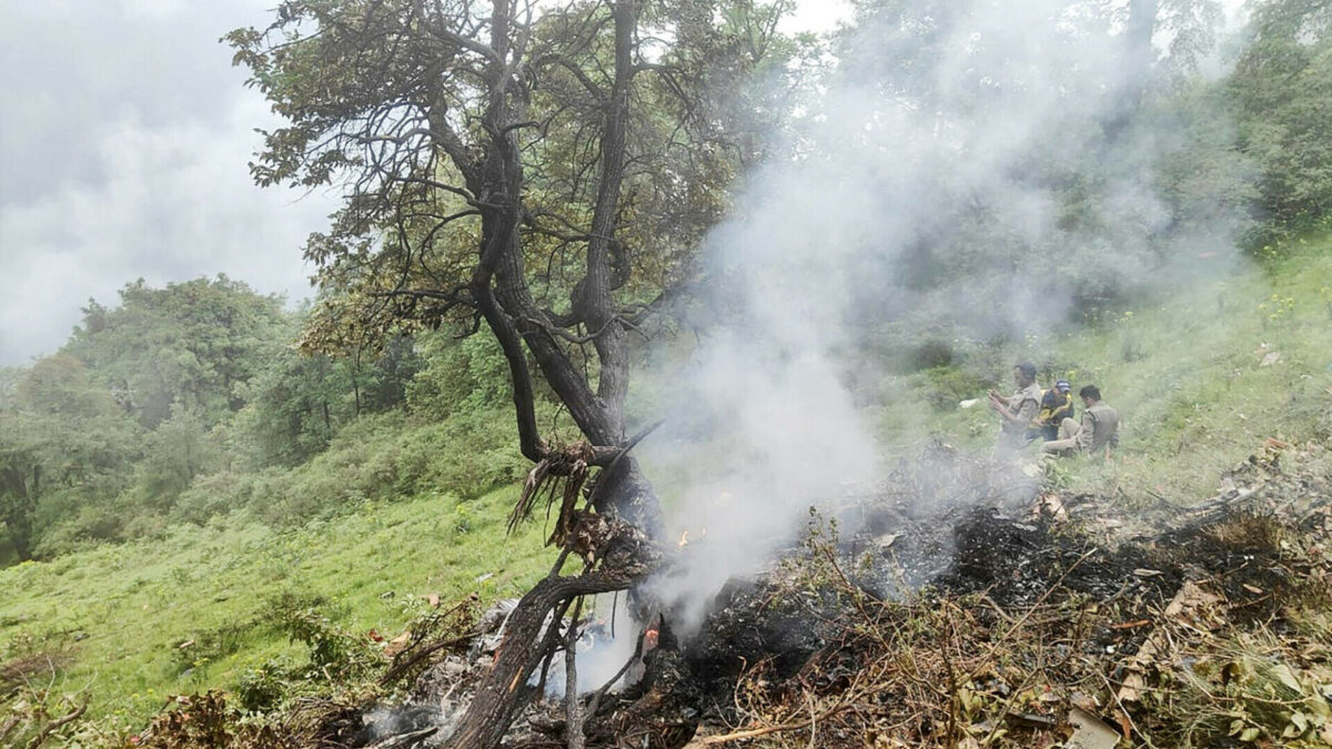 Nou accident aviatic în India. Un elicopter cu pelerini s-a prăbușit