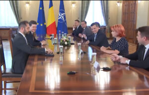 Imaginea care a eclipsat consultările de la Cotroceni. Nici Bolojan n-a reușit să fure scena așa. Foto