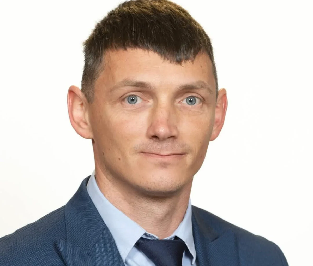 Senatorul POT, cu studii la matrimoniale, a trecut la PSD. Ponta: De aia nu mă vrea Grindeanu, nu mă calific