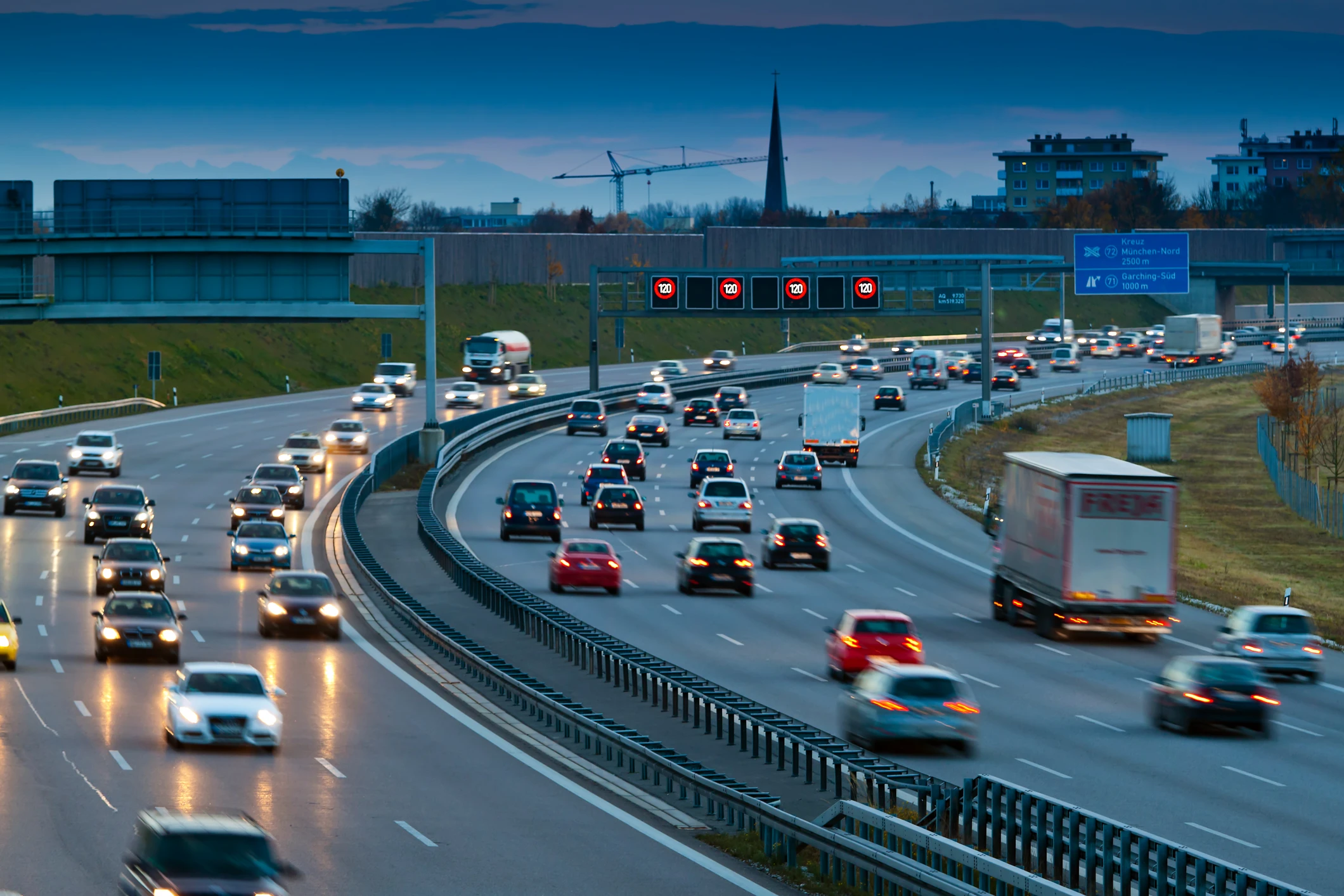 Accident în trafic din cauza unei defecțiuni tehnice. Când răspunde șoferul