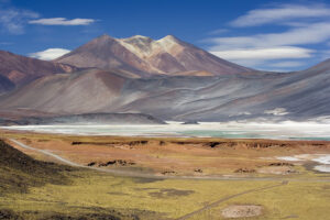 Fenomen rar și spectaculos, zăpadă în deșertul Atacama dupa zece ani