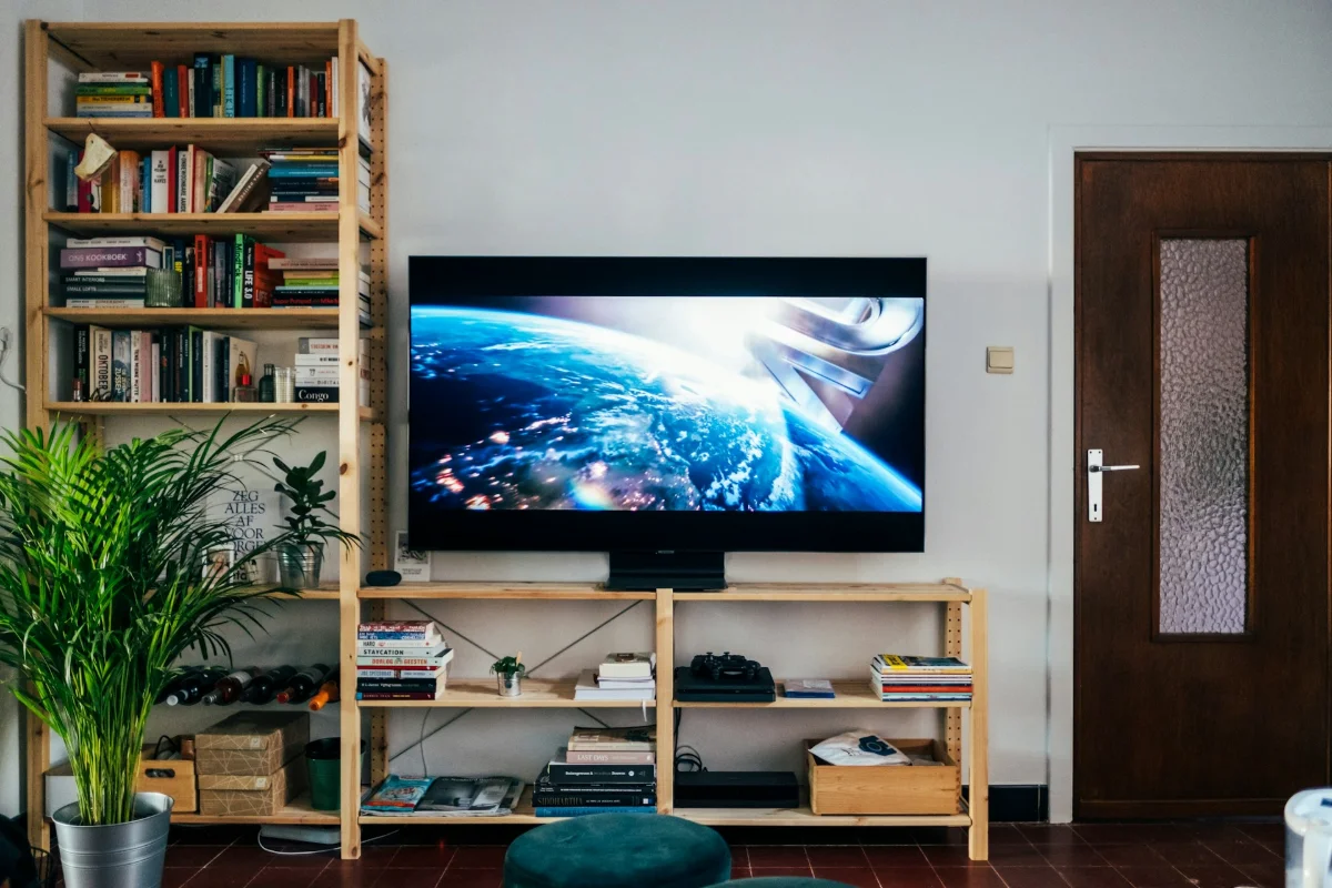 TCL: Alege televizoare ieftine performante - Editor Team