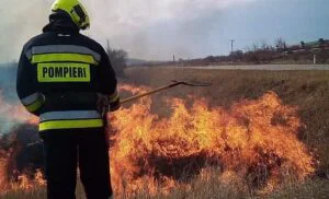Zeci de incendii într-o singură zi. Cinci gospodării, distruse de foc în raionul Ștefan Vodă
