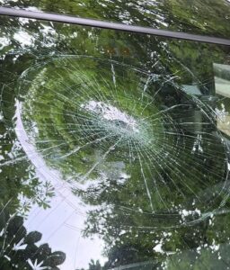 Taximetrist înjunghiat pentru 10 lei: un conflict banal care s-a transformat în tragedie