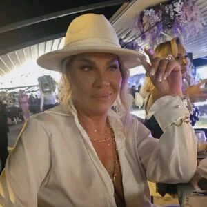 A făcut pușcărie pentru Nutu Cămătaru iar acum face furori în club. Prima soție a interlopului, apariție de senzație